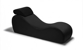 Esse Chaise