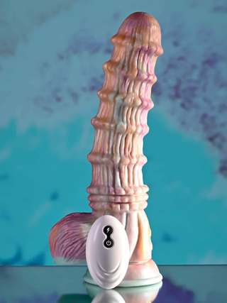 Evolved Vibrating Fantasy Dildo 27,6 Cm