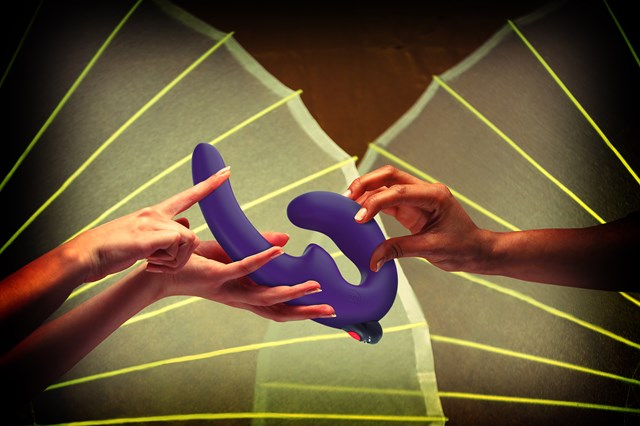 Share Vibe - Ladattava starpless Strap-on