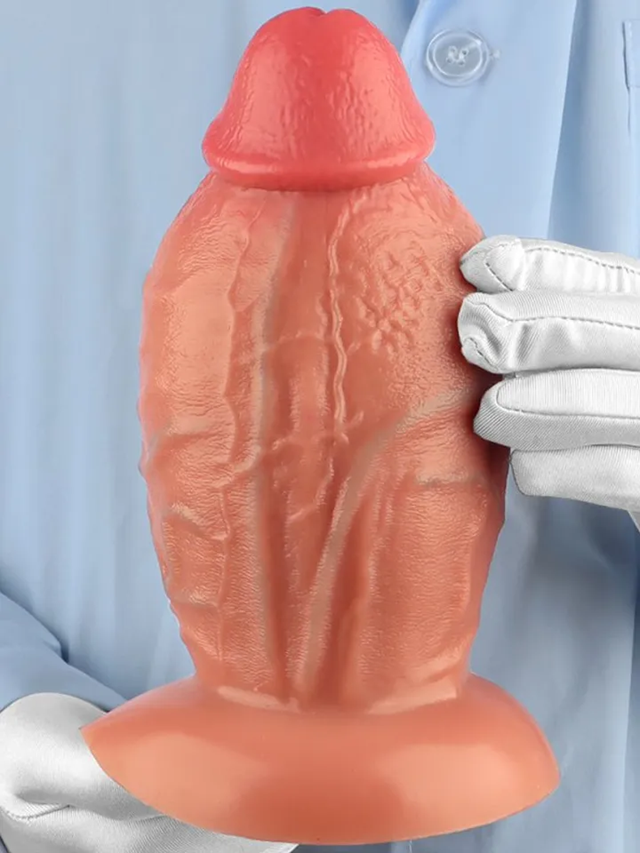 RealCockz Huge Dildo 22 cm