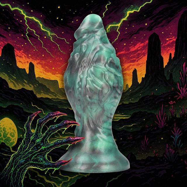 Space Born Egg Plug - Green/Black